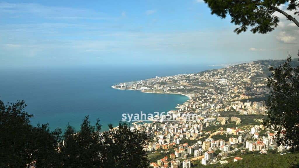 السياحة في لبنان شهر أغسطس