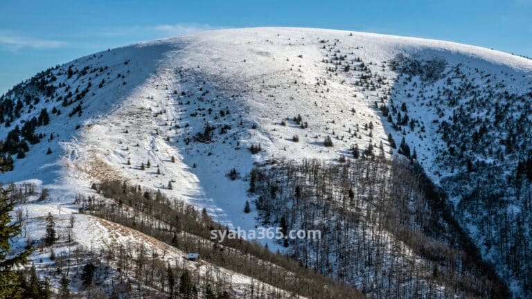 السياحة في قرغيزستان شهر ديسمبر